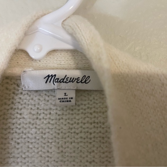 Madewell Allston Double-Button Cardigan
Sweater in Colorblock - Picture 6 of 7